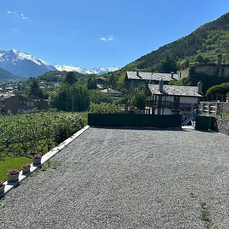 Casa Sabrina - Appartamento Blu Aosta Ngoại thất bức ảnh