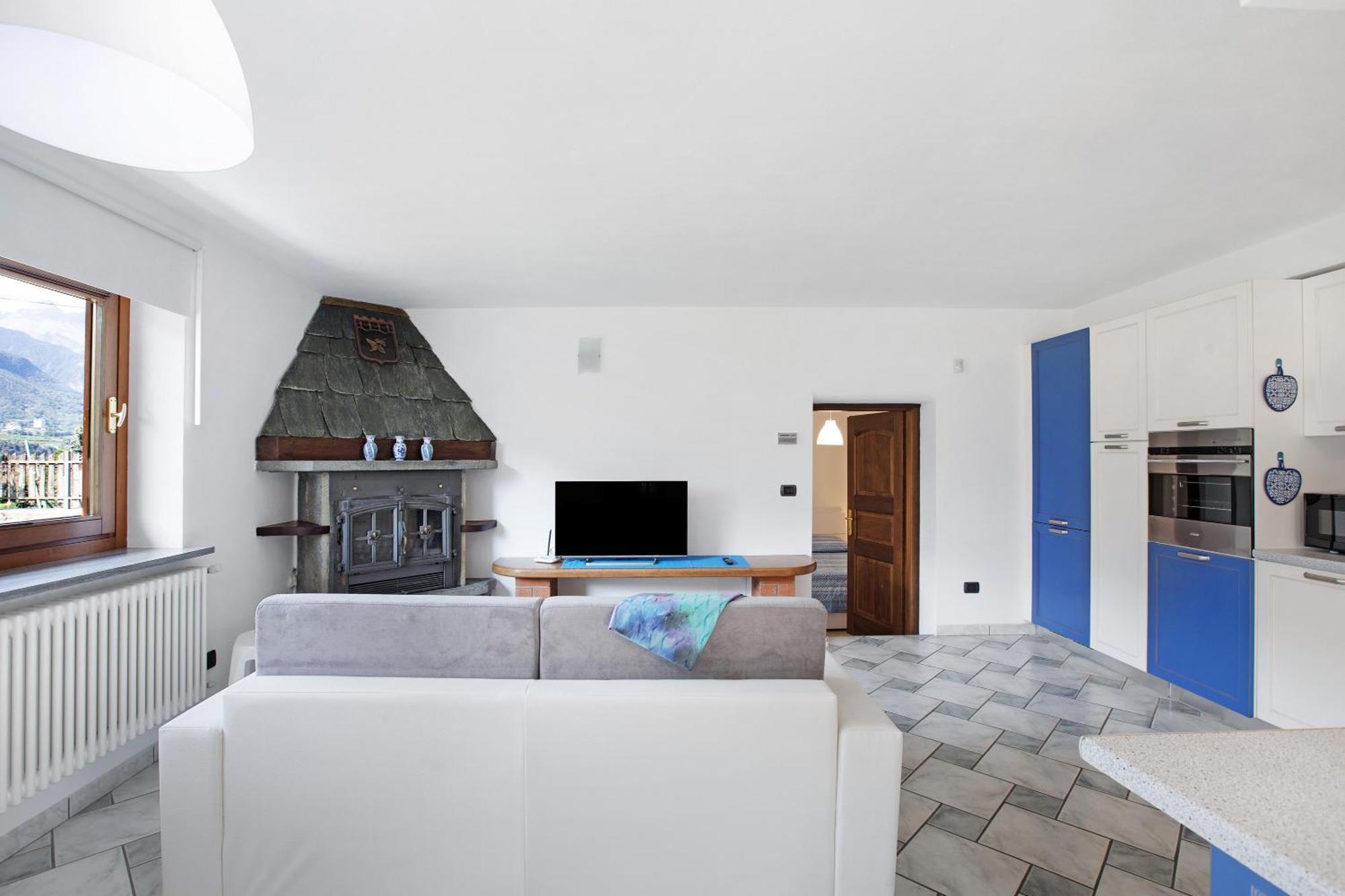 Casa Sabrina - Appartamento Blu Aosta Ngoại thất bức ảnh